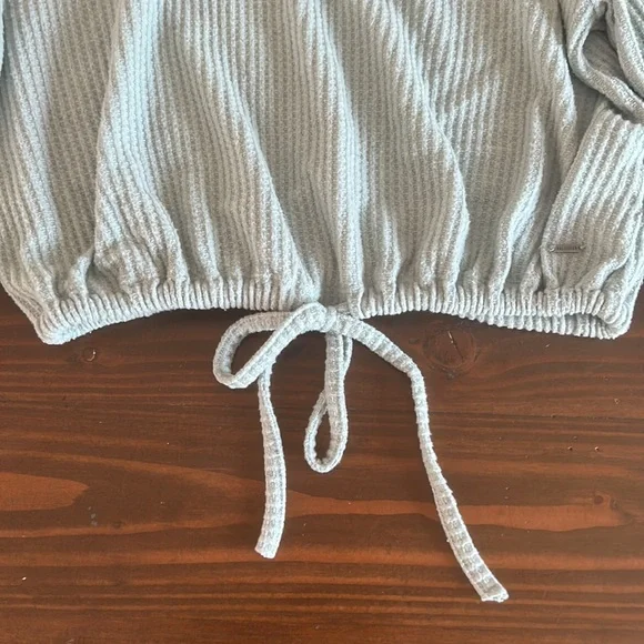 Hollister Long Sleeve Size XS - Picture 3 of 6